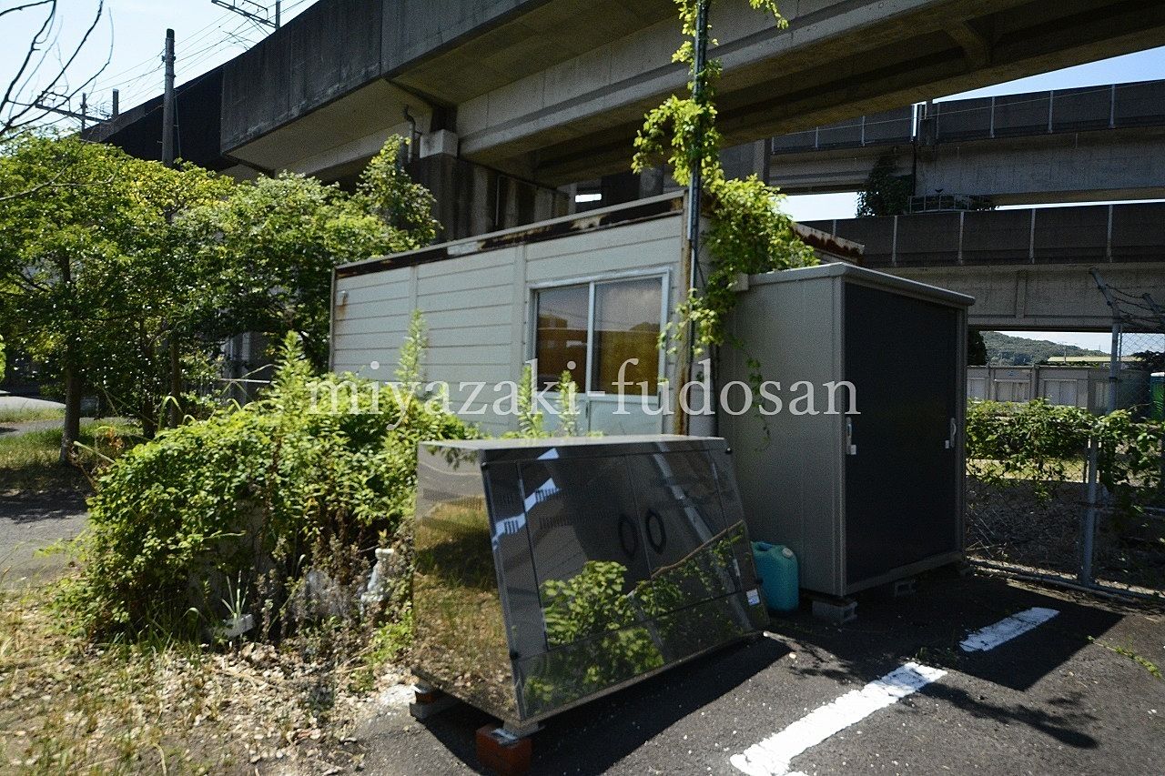 綾歌郡宇多津町・高架下近くの売土地・売店舗