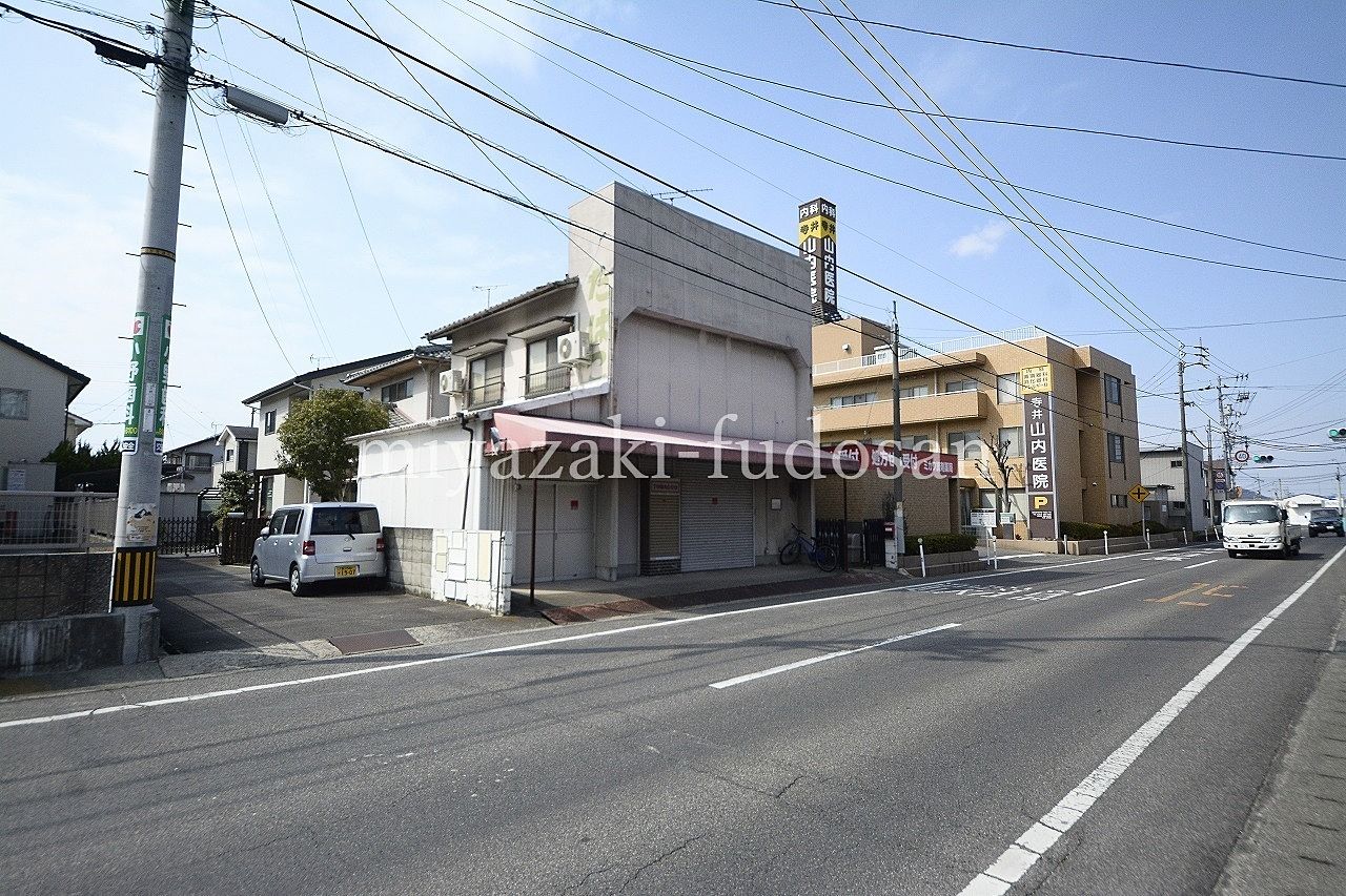 高松市寺井町・店舗のある住宅