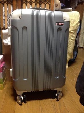 スーツケース届きました